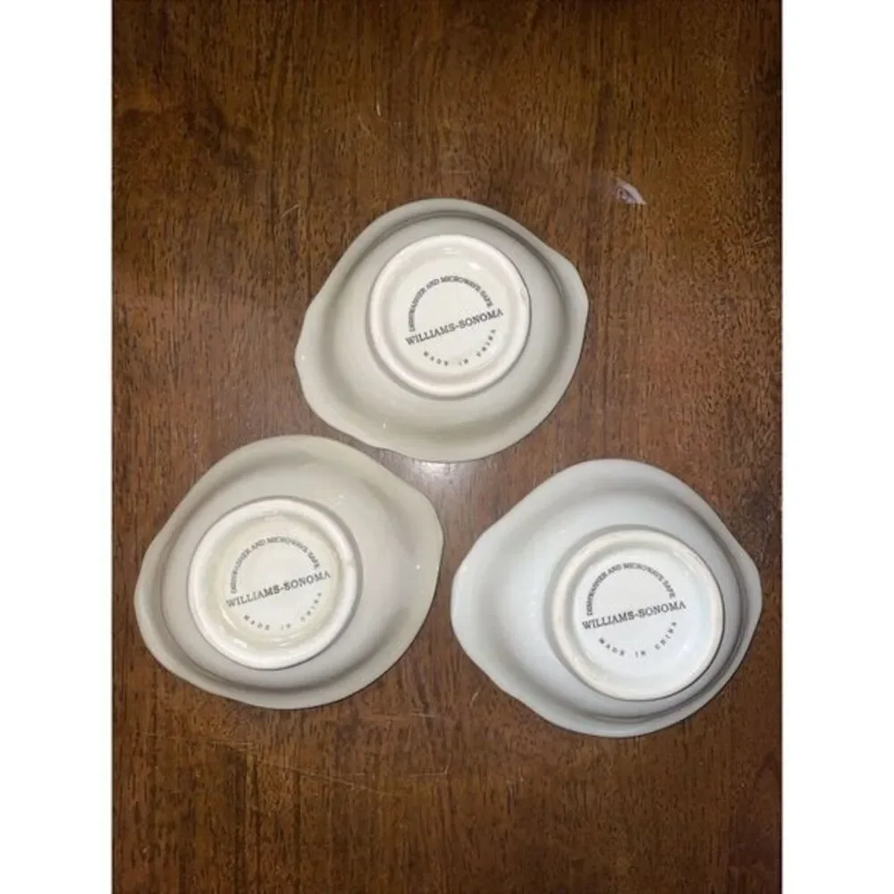 3 Williams-Sonoma, Ceramic Spice Dipping‎ Finger Bowl Cup White Onion Design